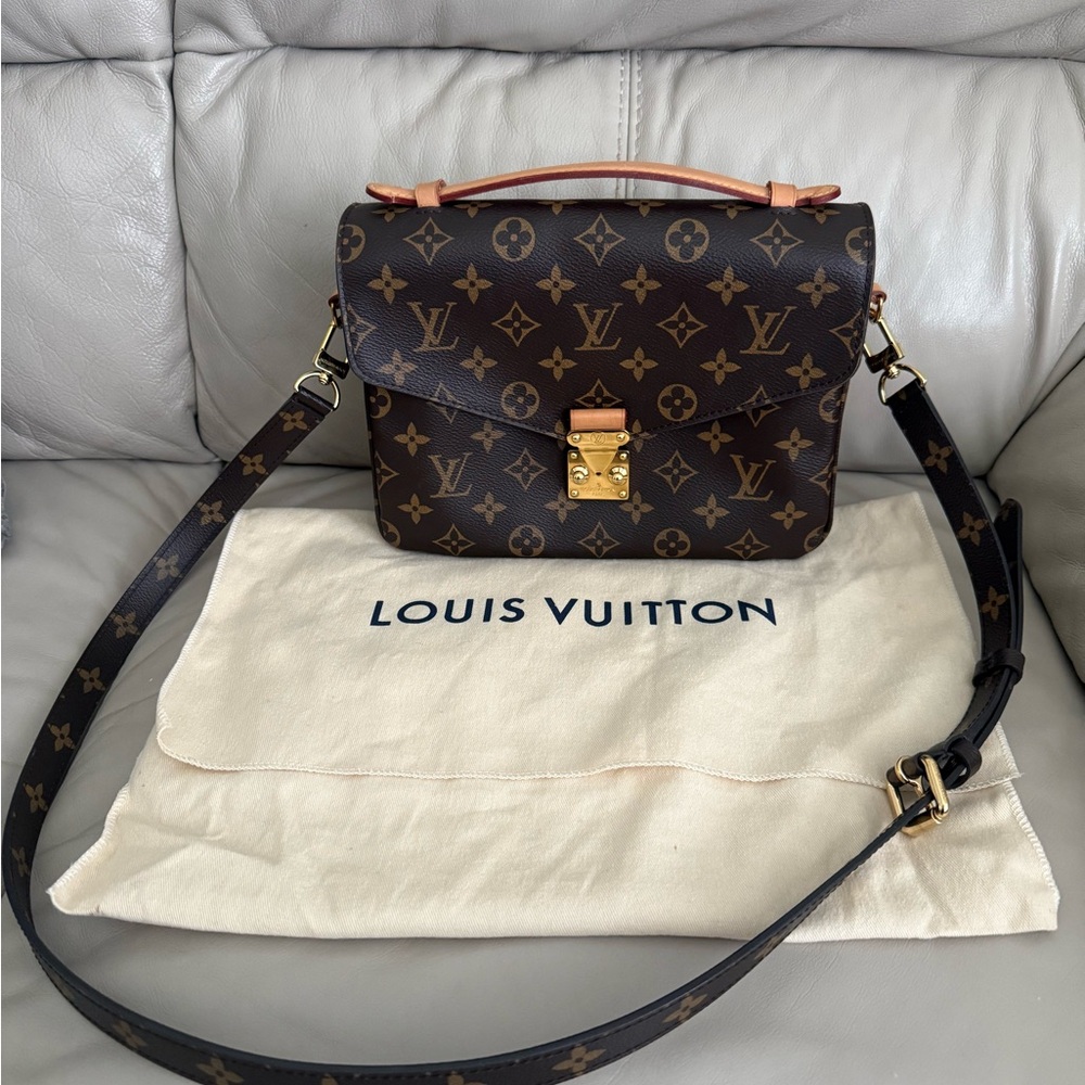 Louis Vuitton Brown Pochette Metis
